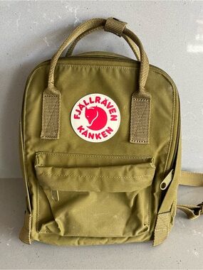 Fjallraven Kanken Mini Everyday Outdoor Mini Backpack Olive Green